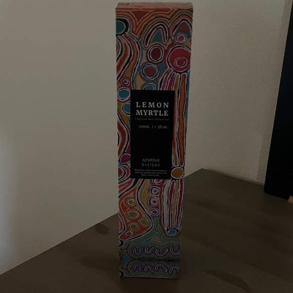 Lemon Myrtle Reed Diffuser - Colorful Abstract Pattern - Picture 2 of 6